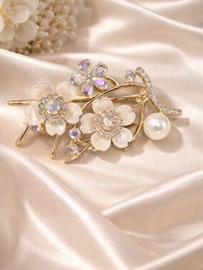Gold Floral Pearl Brooch Pin 🌺 Iridescent Crystal Flower Statement Pin